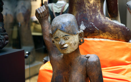 Life-sized, protective statue (kareau) of the wife of the chief of a village on Nankowry Island