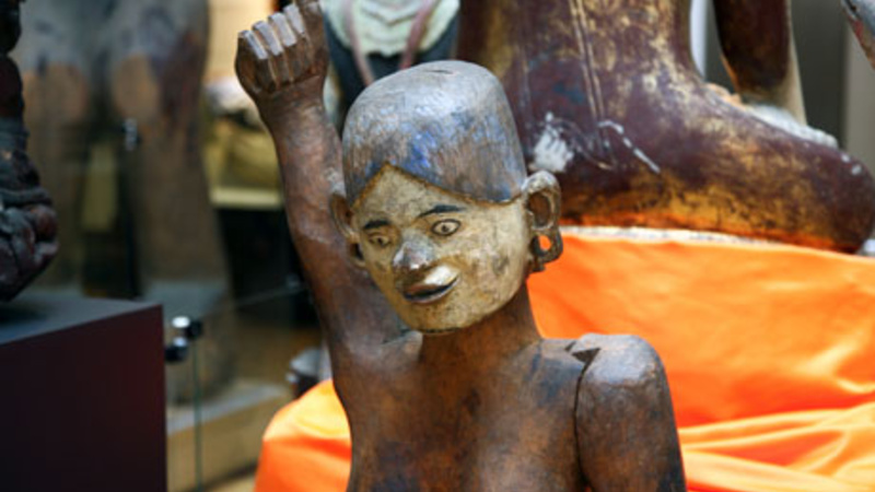 Life-sized, protective statue (kareau) of the wife of the chief of a village on Nankowry Island